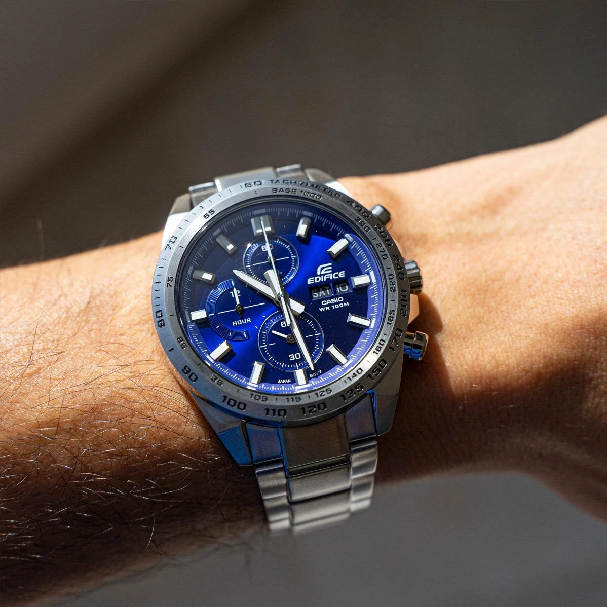 Timezone Oman – Luxury Watches, Swiss Timepieces & Smartwatches EDIFICE EFR574D-2A - Image 2