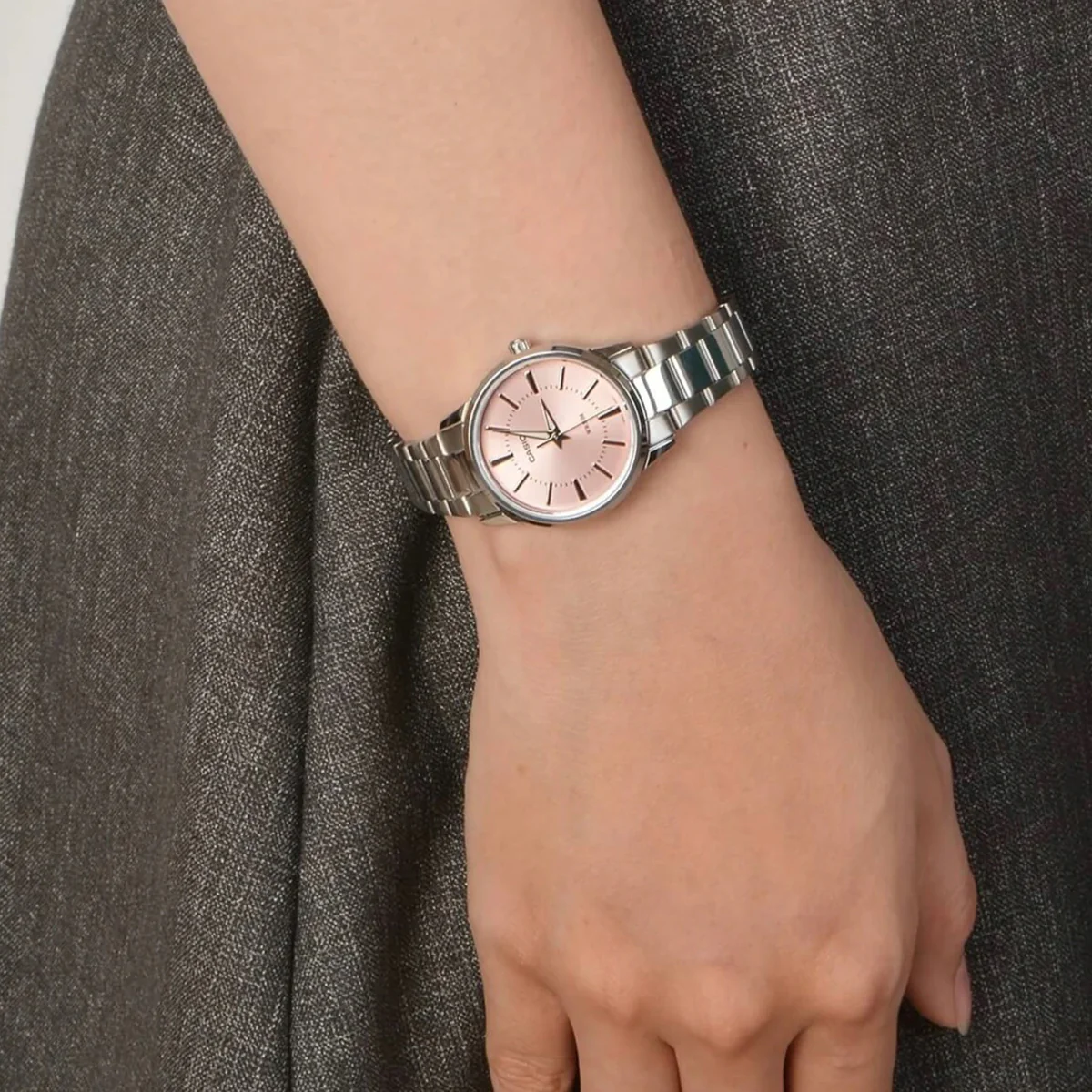 Timezone Oman – Luxury Watches, Swiss Timepieces & Smartwatches CASIO LTP1335D-4A PINK DIAL - Image 2