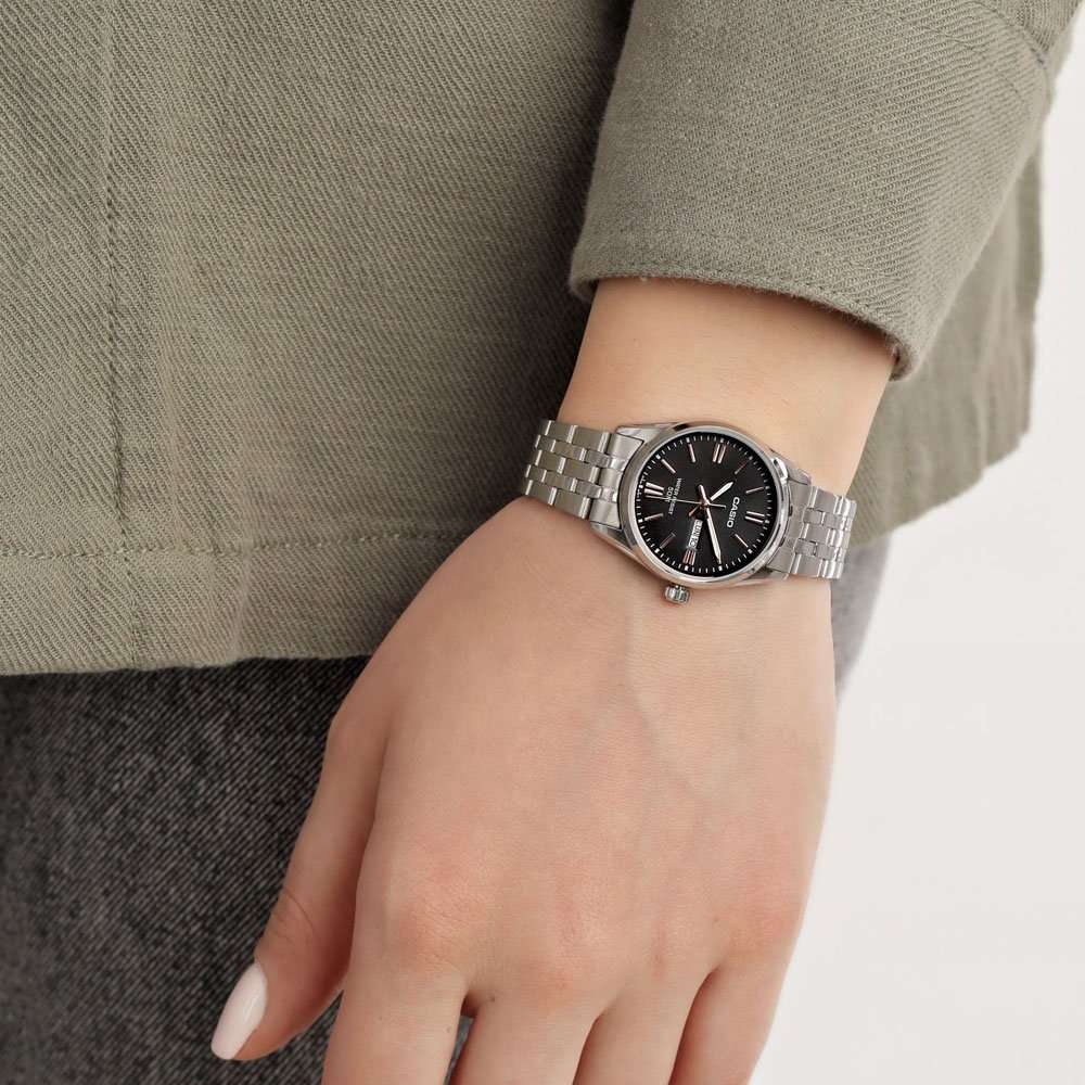 Timezone Oman – Luxury Watches, Swiss Timepieces & Smartwatches CASIO LTP1335D-1A2 - Image 3