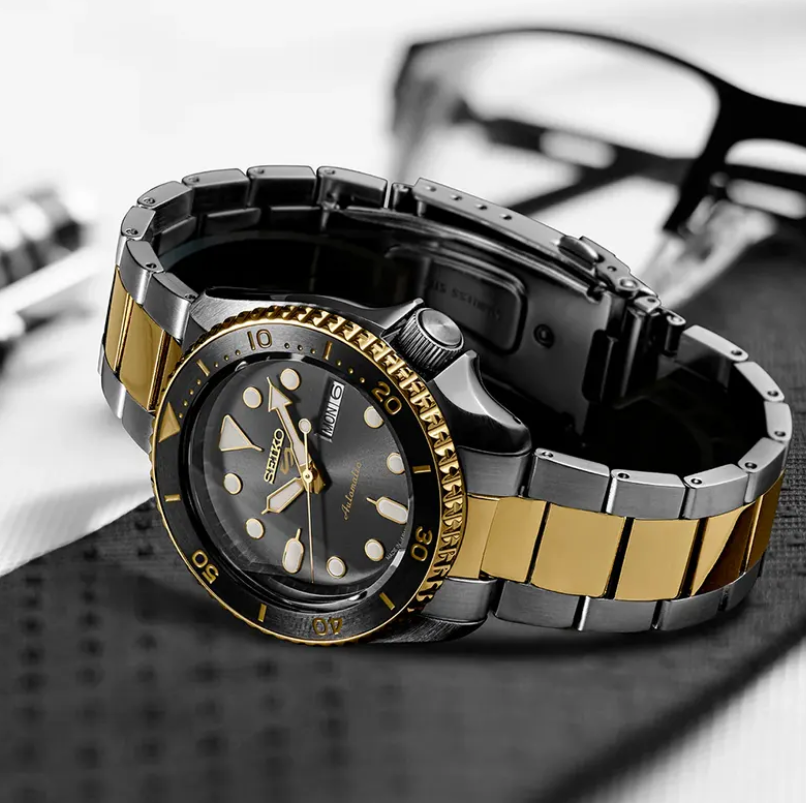 Timezone Oman – Luxury Watches, Swiss Timepieces & Smartwatches SEIKO-5 SRPK22 - Image 2