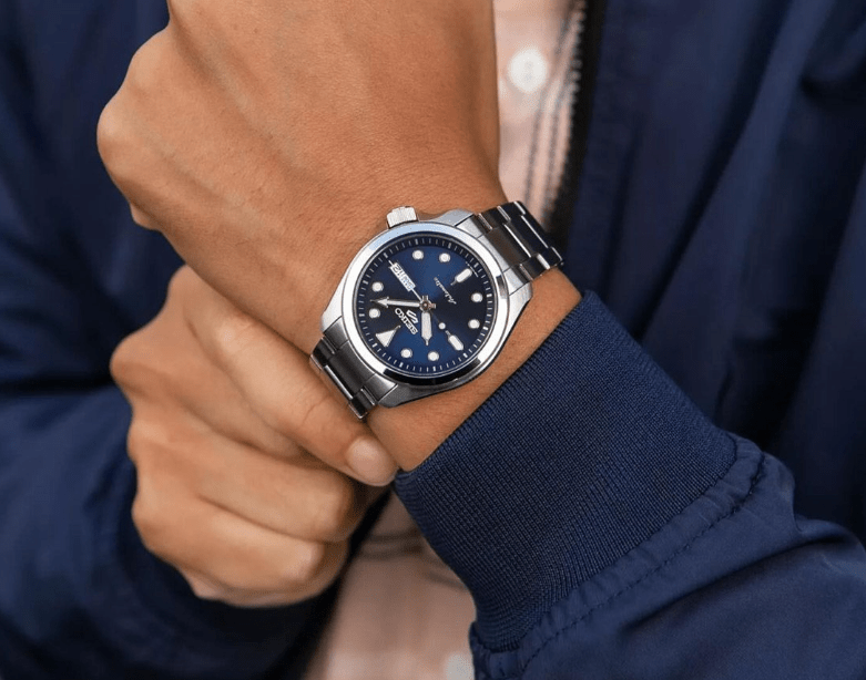 Timezone Oman – Luxury Watches, Swiss Timepieces & Smartwatches SEIKO-5 SRPE53K1 - Image 3
