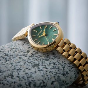 Timezone Oman – Luxury Watches, Swiss Timepieces & Smartwatches Swiss luxury watch with stainless steel band