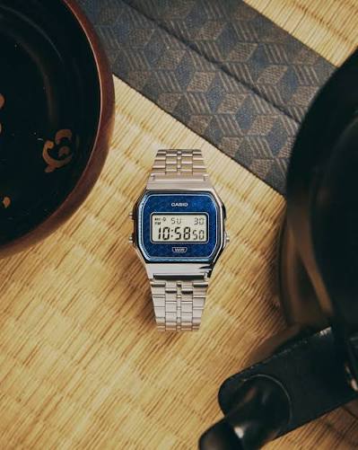Timezone Oman – Luxury Watches, Swiss Timepieces & Smartwatches CASIO A159WEVJ-2D - Image 3