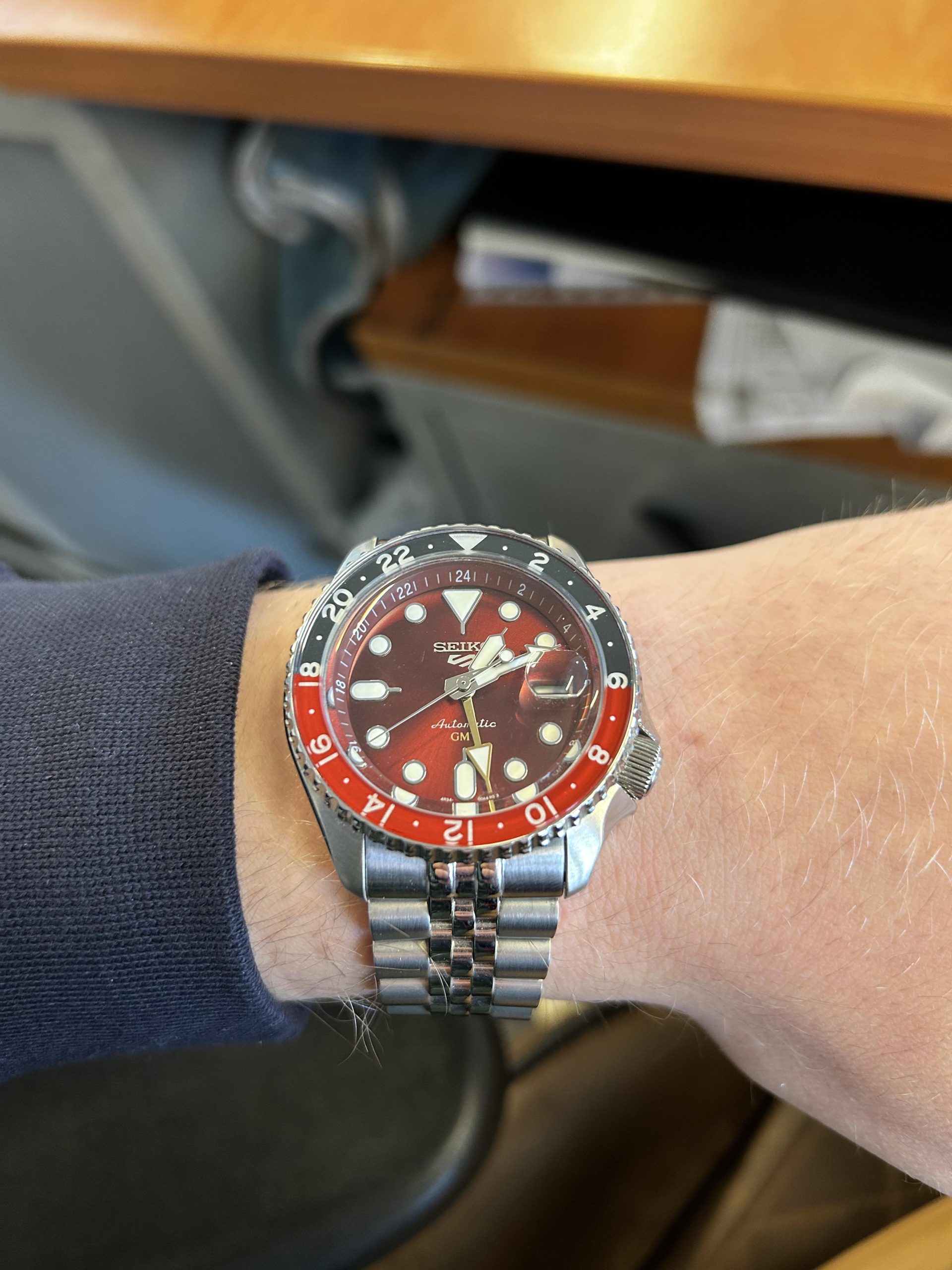Timezone Oman – Luxury Watches, Swiss Timepieces & Smartwatches SEIKO-5 SSK031K1 - Image 4